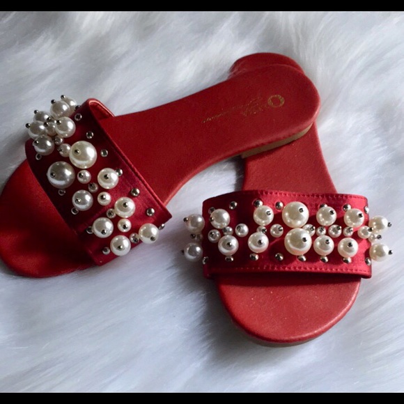 🟢🔴⚪️Pearl Slide Shoes! 🟢🔴⚪️ - Picture 3 of 8